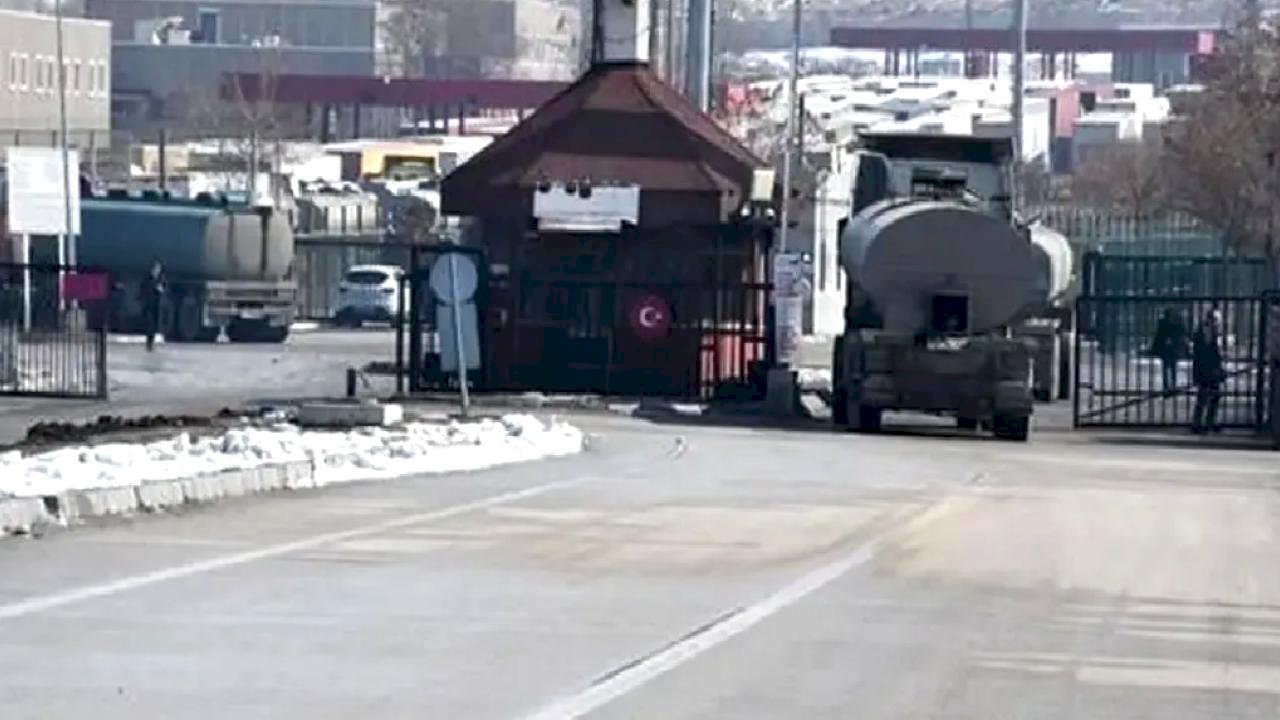 Türkiye - İran sınır kapılarında durum nasıl? Bakanlık açıkladı: Ticari geçişler kontrollü sürüyor