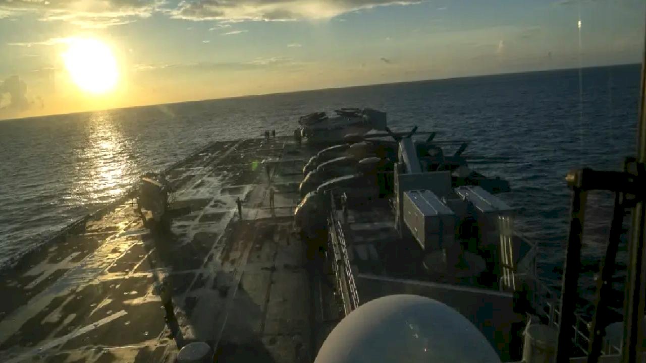 USS Tripoli Gemisi Orta Doğu'ya Ulaştı