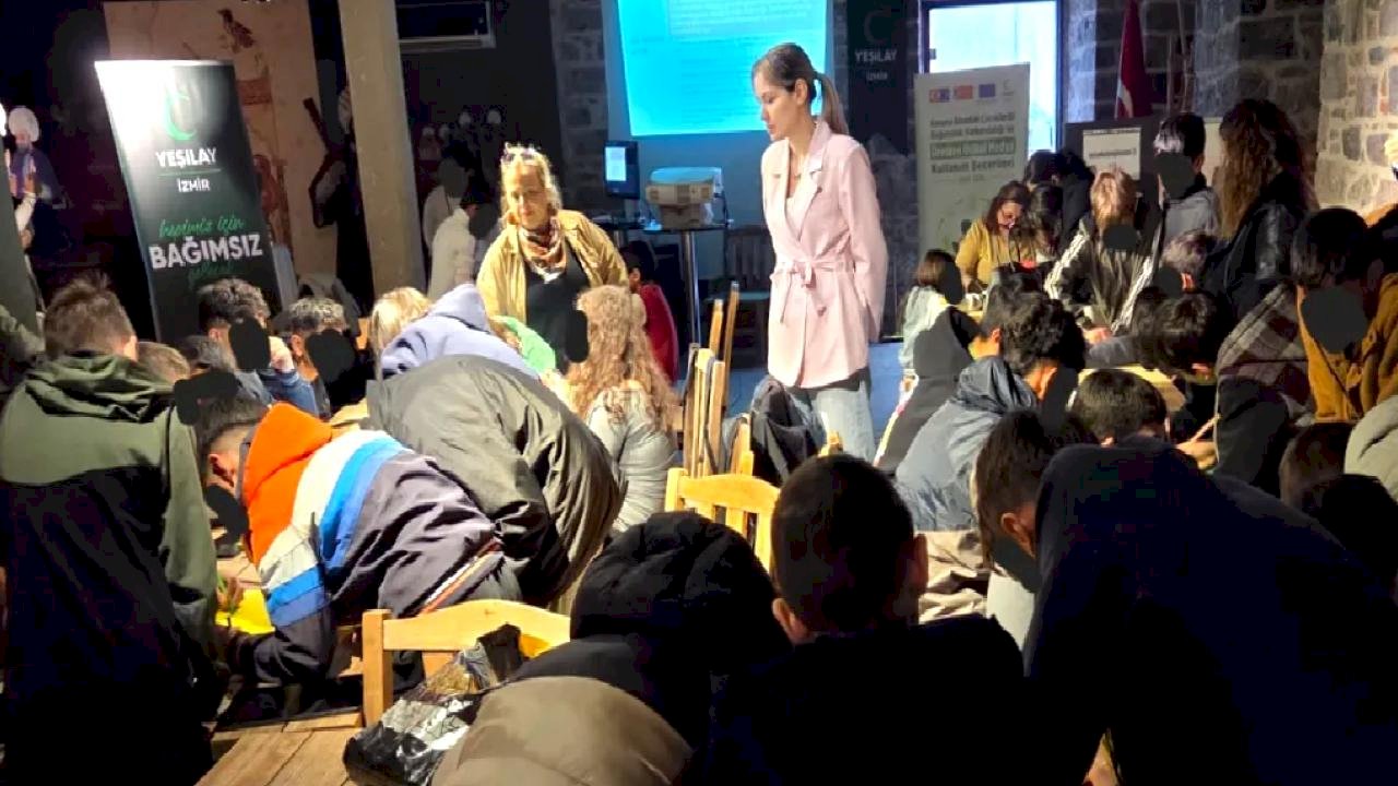 Yeşilay İzmir’den koruma altındaki çocuklara dijital bağımlılık eğitimi