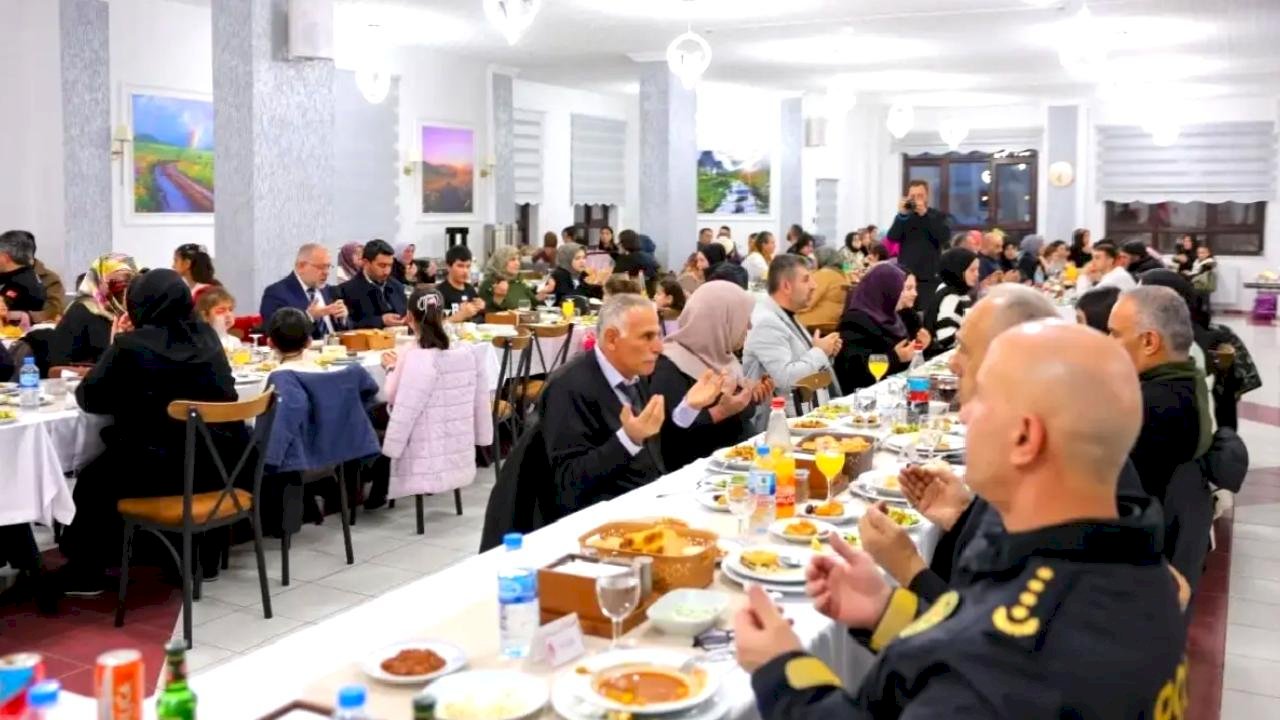 Yetimler Günü'nde İftar Buluşması