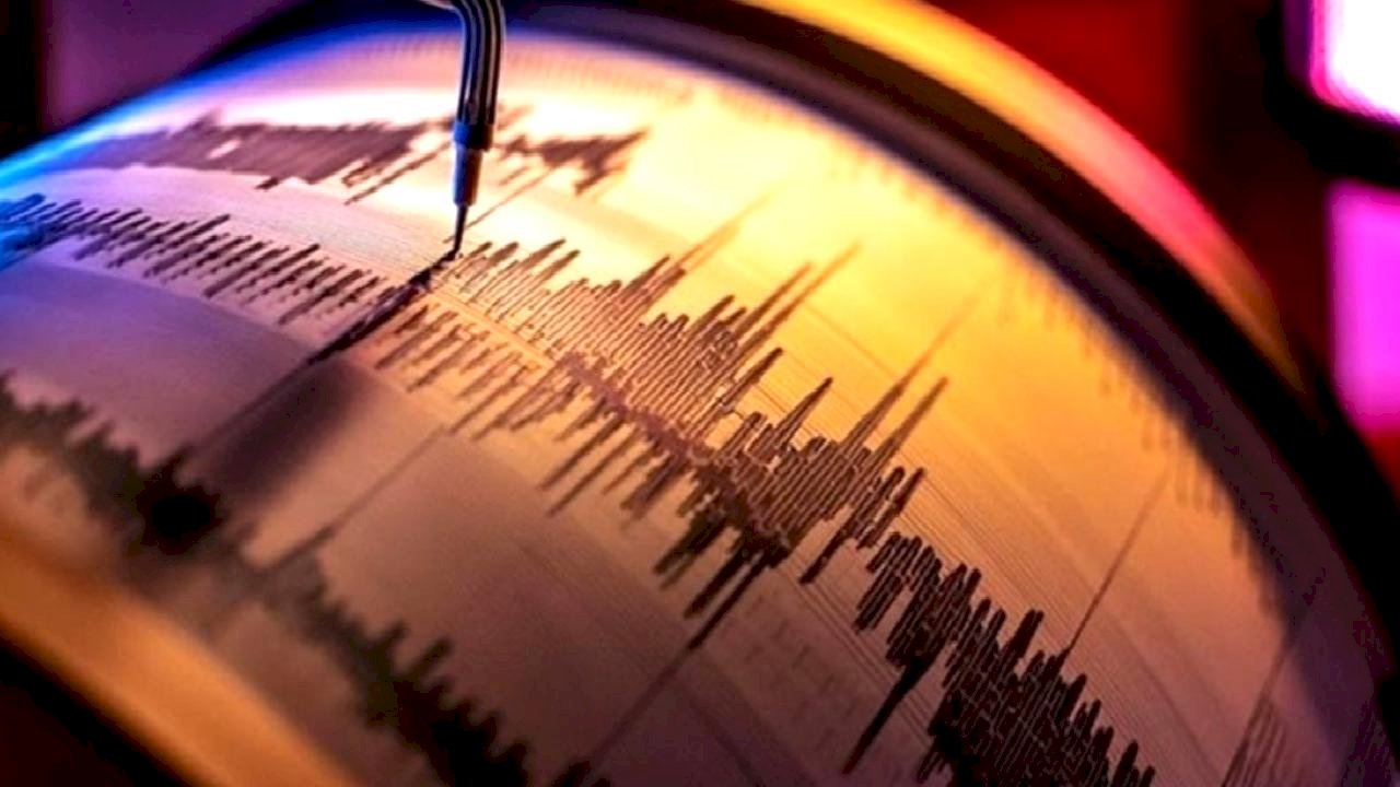 Afganistan'ın Pakistan sınırında 5,3 büyüklüğünde deprem meydana geldi