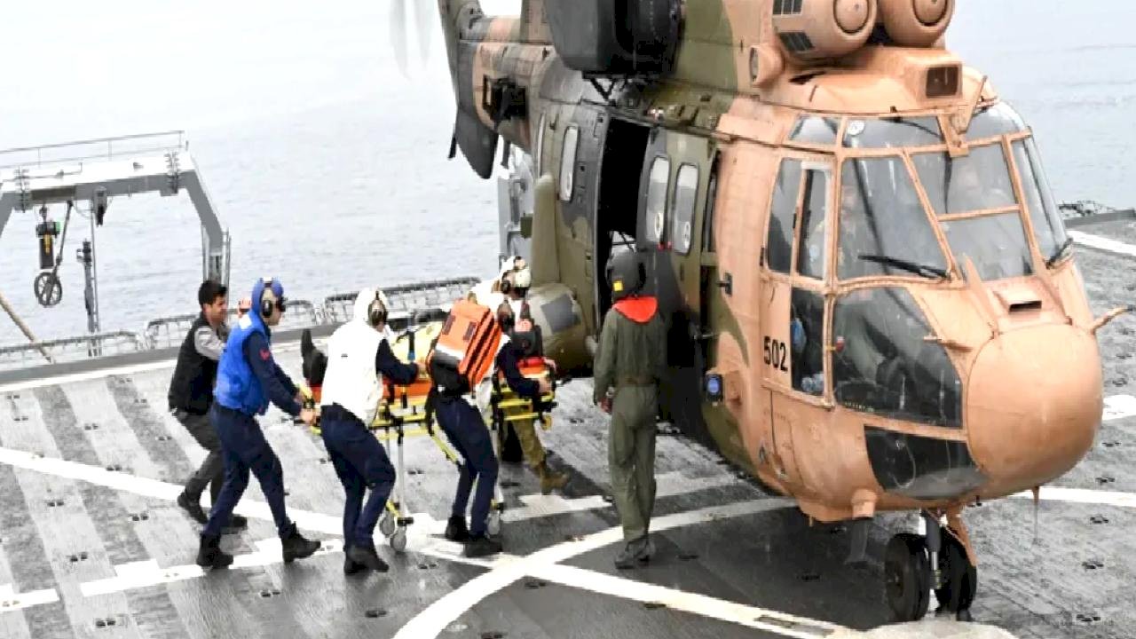 Aksaz’da nefes kesen tatbikat... Denizaltı kurtarma senaryosu gerçeği aratmıyor