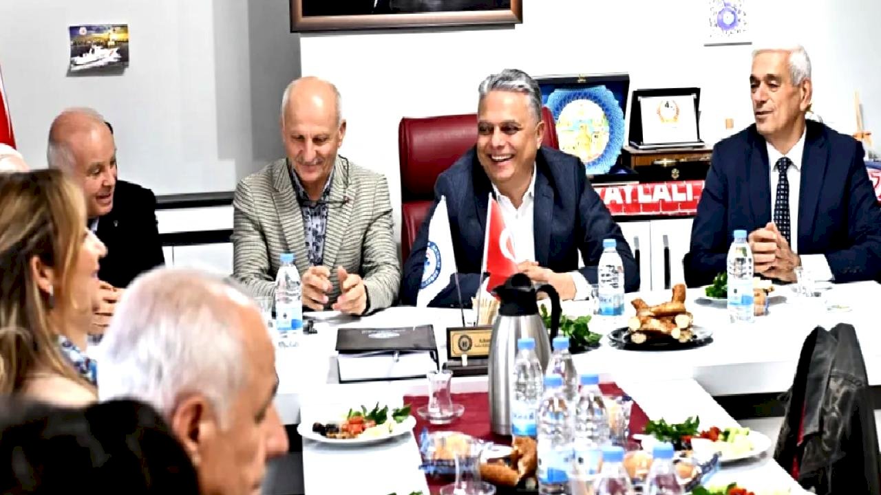 Antalya Muratpaşa'da 'Korkuteli'lilerden tarhana ikramı