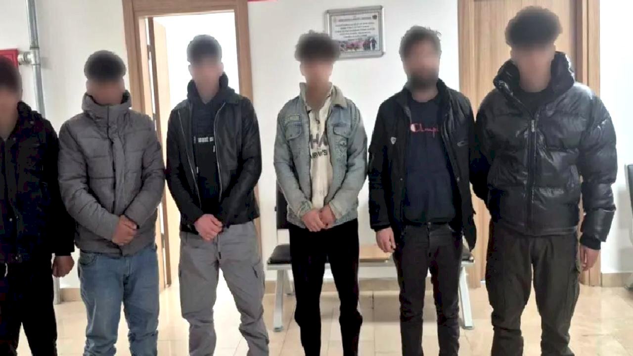 Artvin'de 6 düzensiz göçmen yakalandı!