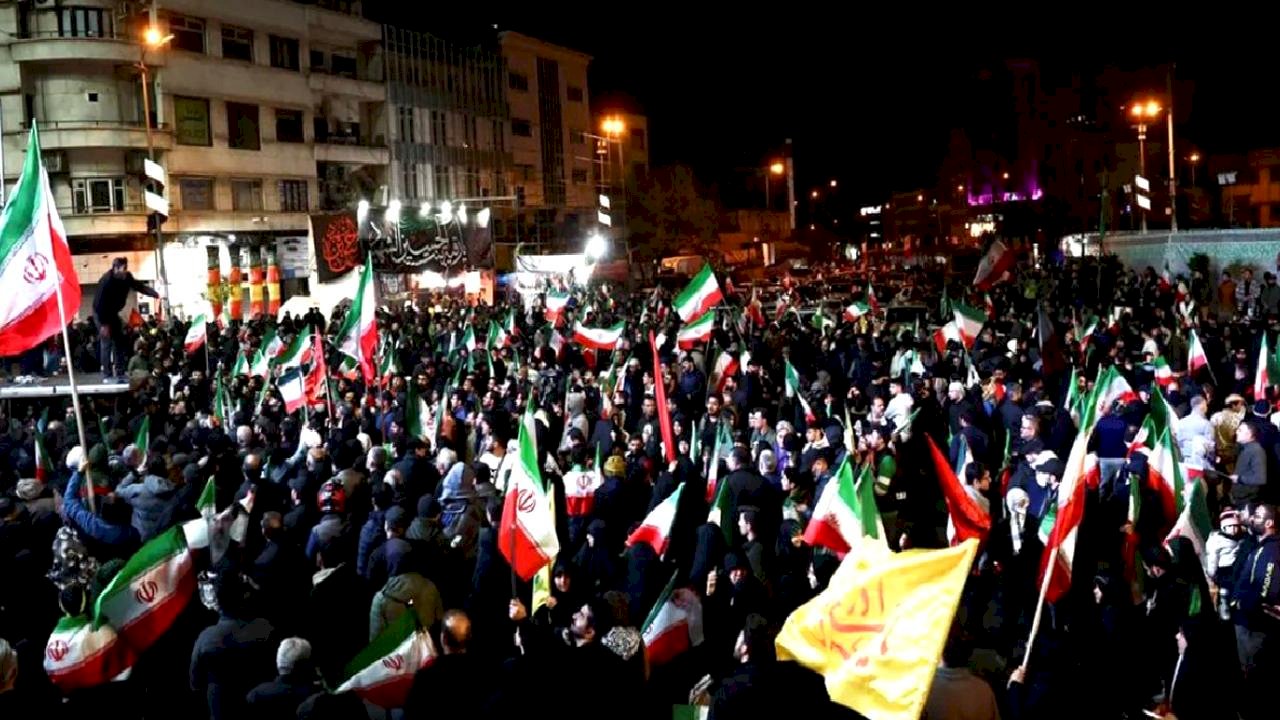 Ateşkes sonrası Tahran'dan ilk görüntü! Halk kendini sokağa attı