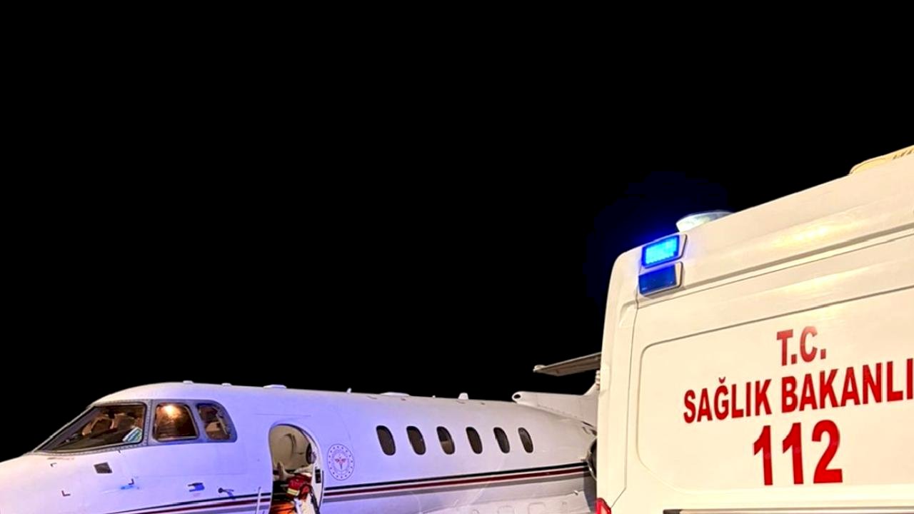 Bebek Ankara'ya ambulans uçakla sevk edildi