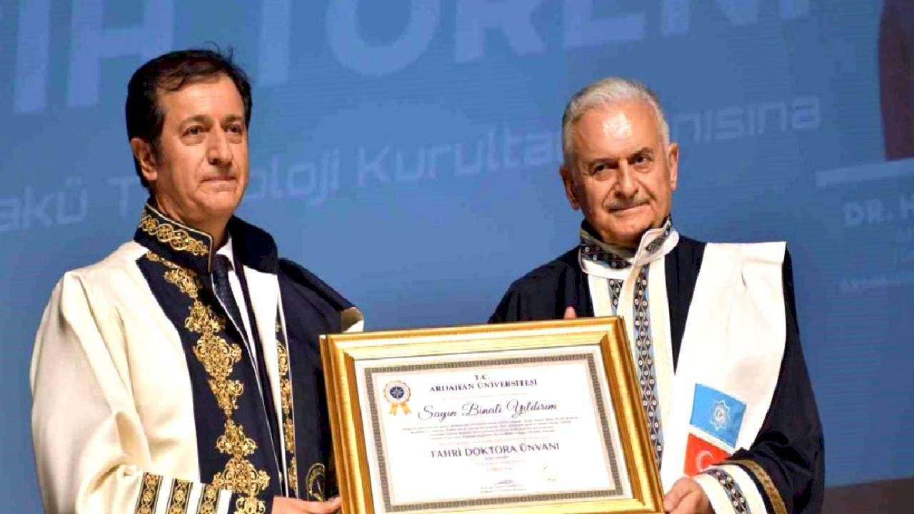 Binali Yıldırım'a fahri doktora ünvanı verildi