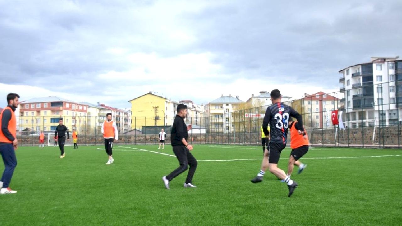 Bulanık'ta Polis Haftası İçin Futbol Maçı
