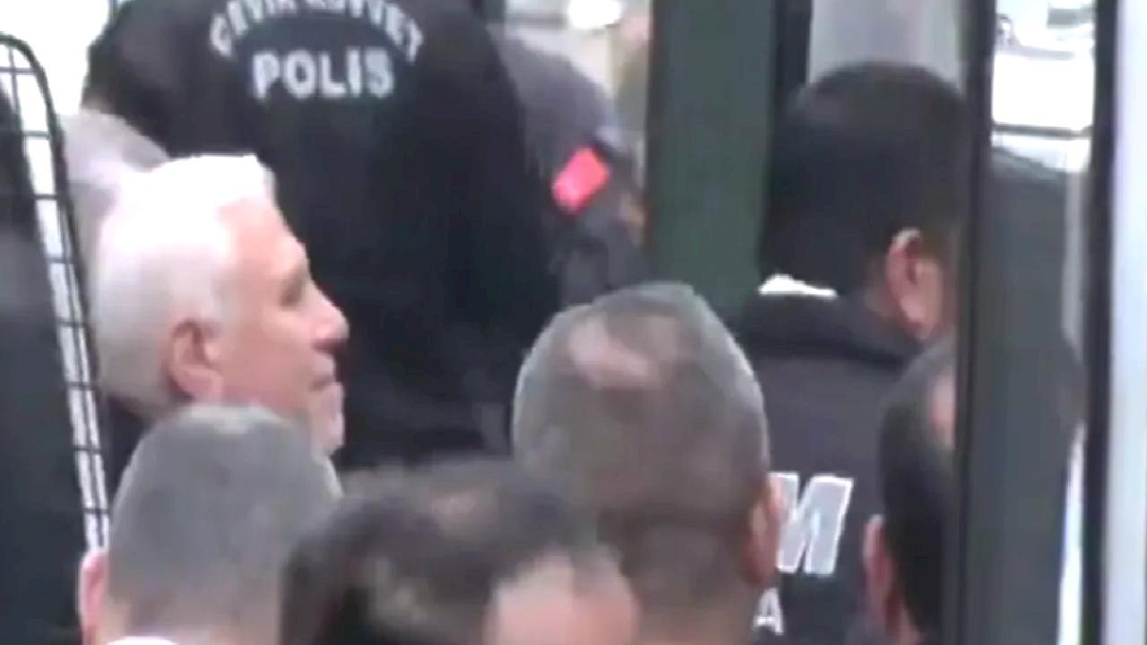 Bursa'da Mustafa Bozbey ve 57 şüpheli adliyede