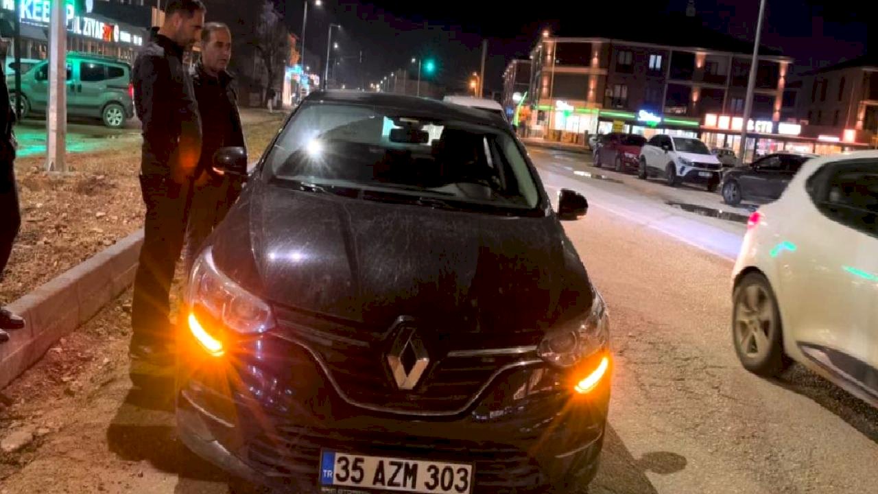 Bursa'da Yorgun Mermi Otomobile Isabet Etti