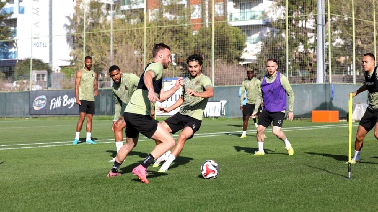 Corendon Alanyaspor Trabzonspor'a Hazırlanıyor