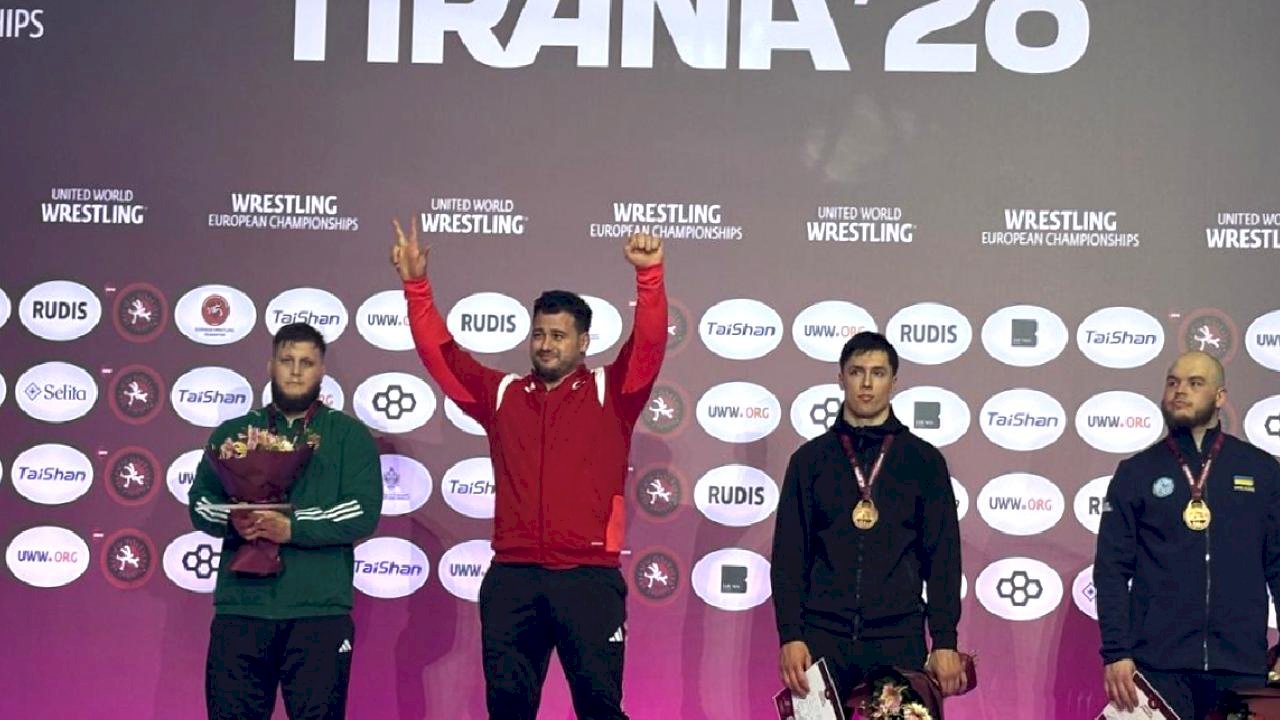 Cumhurbaşkanı Erdoğan, 13. Avrupa Şampiyonu Rıza Kayaalp'i Tebrik Etti