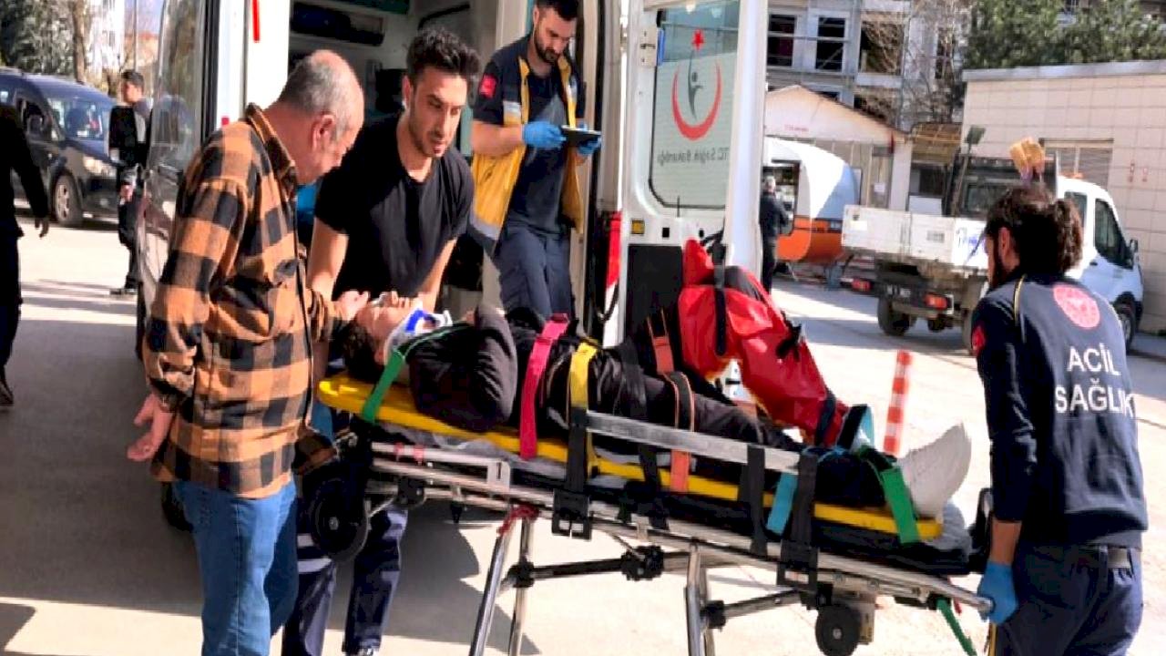 Ehliyetsiz sürücü drift yaparken çarptı