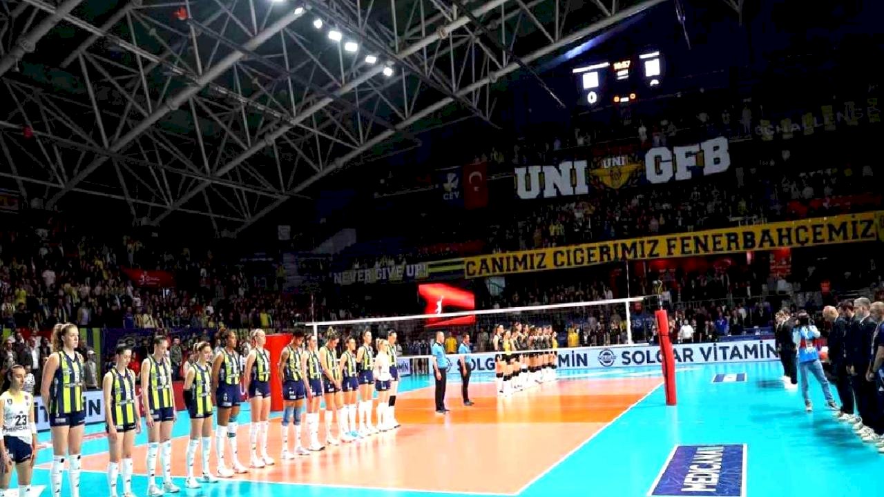 Fenerbahçe, V. Bank'ı Yenerek Finali Eşitledi