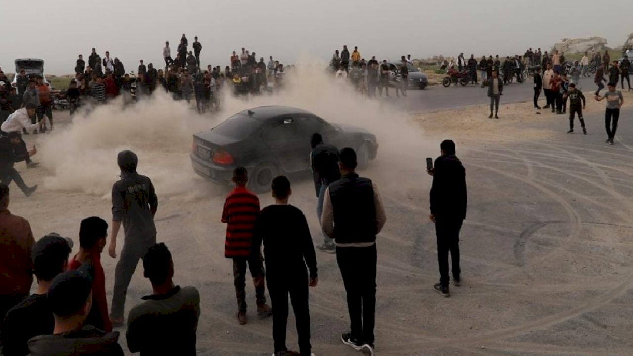 Gazze’de gençler, drift gösterisiyle savaşa inat eğlendiler