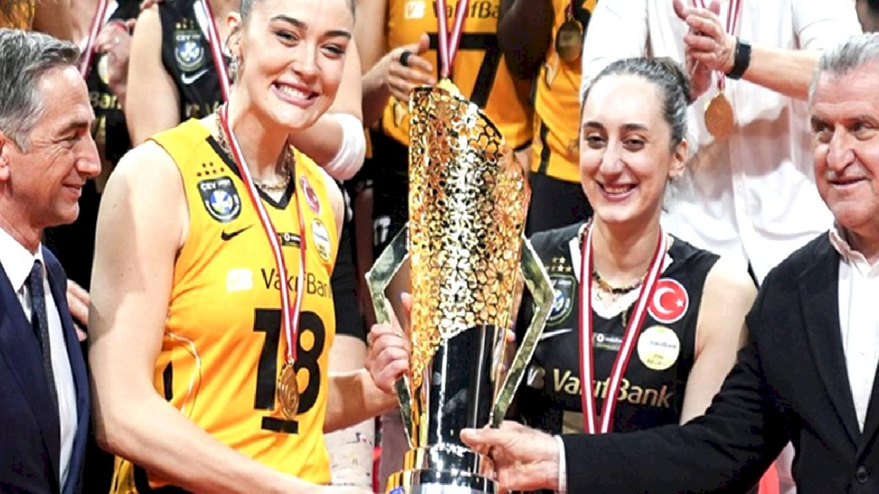 Gözyaşları içinde veda etti! Şampiyon VakıfBank'ta ayrılık