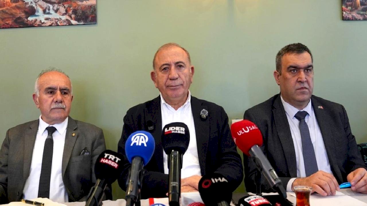 Gür?sel Tekin İstanbul'da basın toplantısı düzenledi Açıklaması