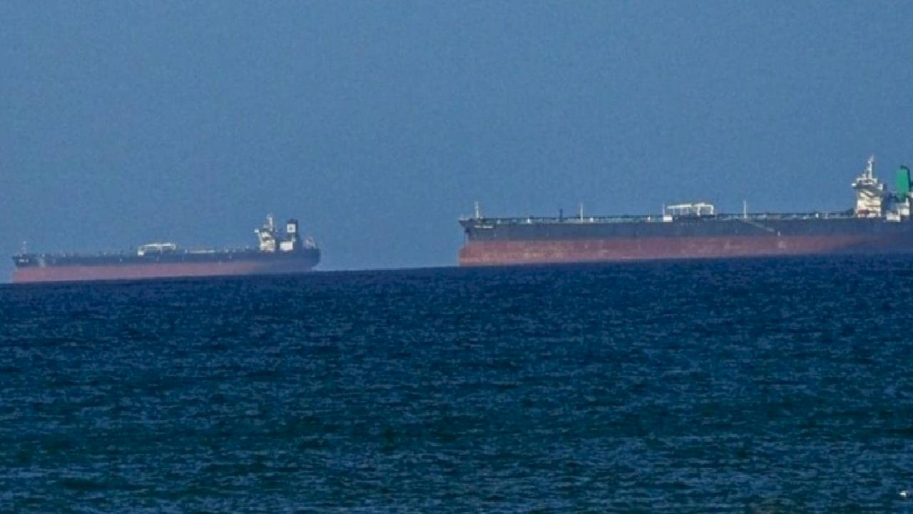 Hürmüz Boğazı'ndaki aksaklıkların petrol fiyatlarını zirveye taşıması ihtimali