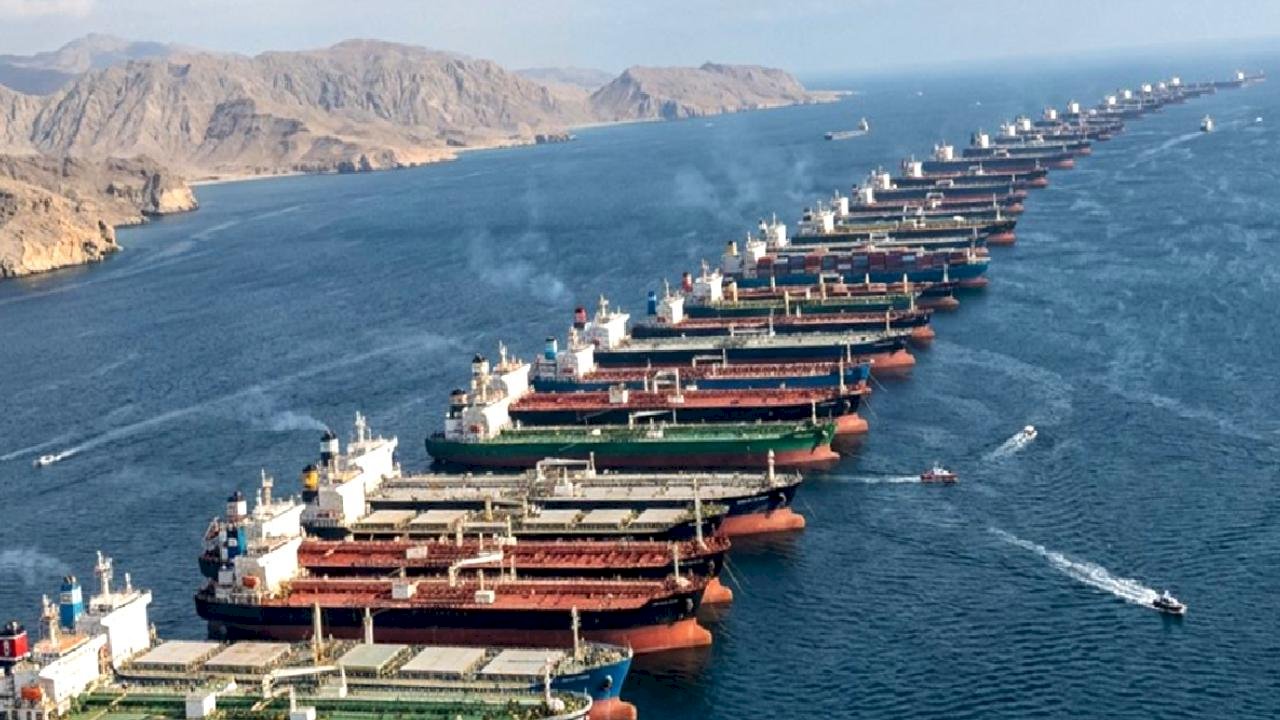 İran Dışişleri Bakanı Arakçi: Hürmüz Boğazı'ndan güvenli geçiş iki hafta boyunca mümkün olacak