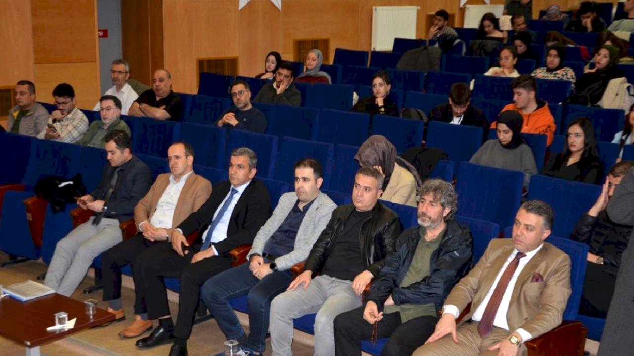 İran'da Gelişmeler Panelde Ele Alındı