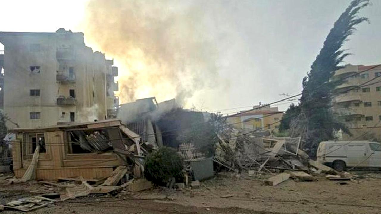 İsrail'in Lübnan'a Saldırısı: Hastane Vuruldu