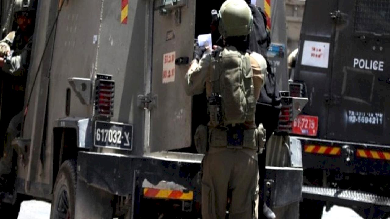 İsrailliler Batı Şeria'da yaşlı bir kadını darbetti