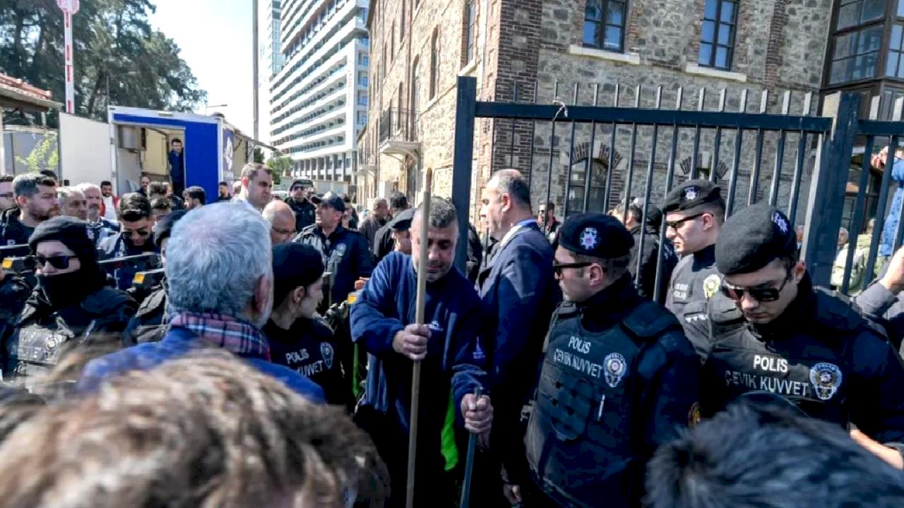İzmir Meslek Fabrikası’nda gerginlik sürüyor! Vakıflar'ın işlemi tepki topladı