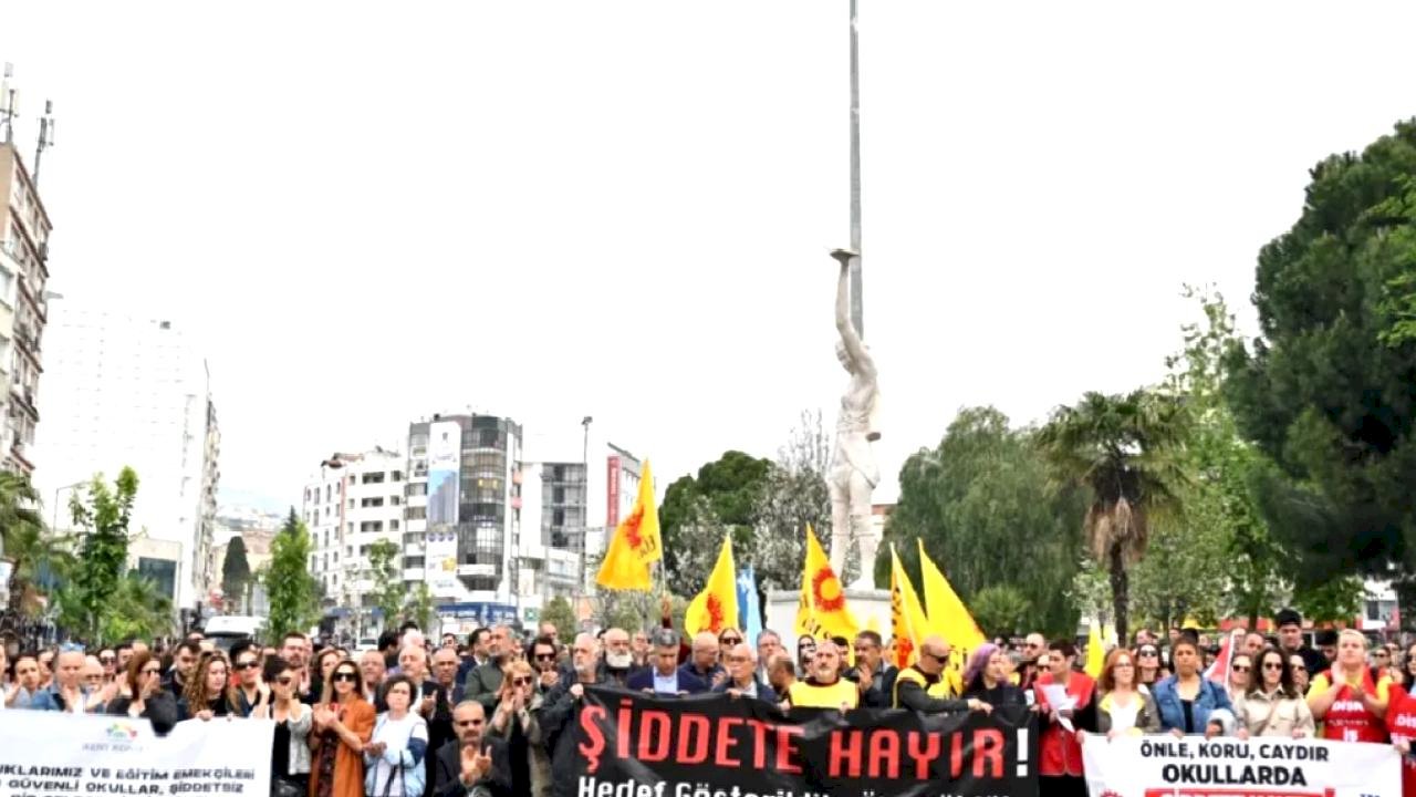 İzmir'de güvenli eğitim eylemi