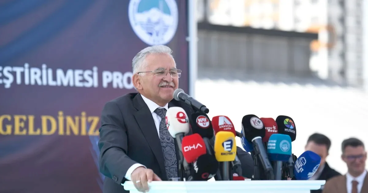 Kayseri Büyükşehir'den emeklilere 10 bin liralık destek