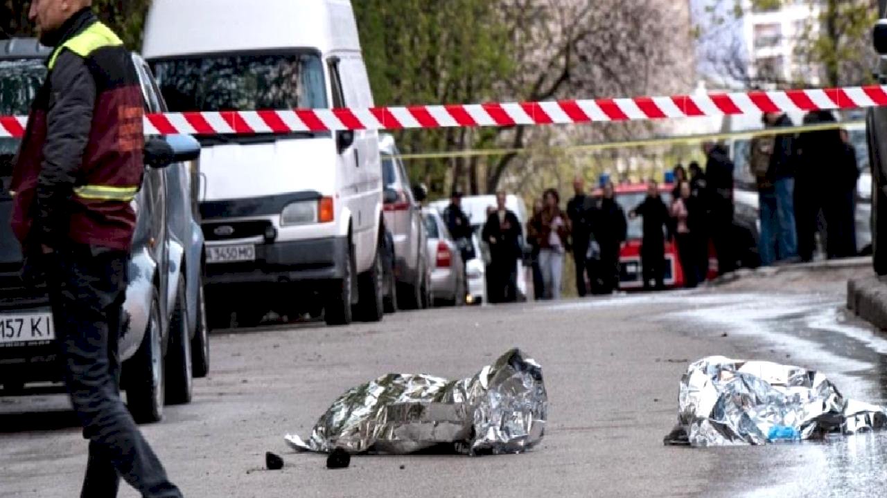 Kiev'de kimliği belirsiz bir kişinin ateş açması sonucu 6 kişi öldü