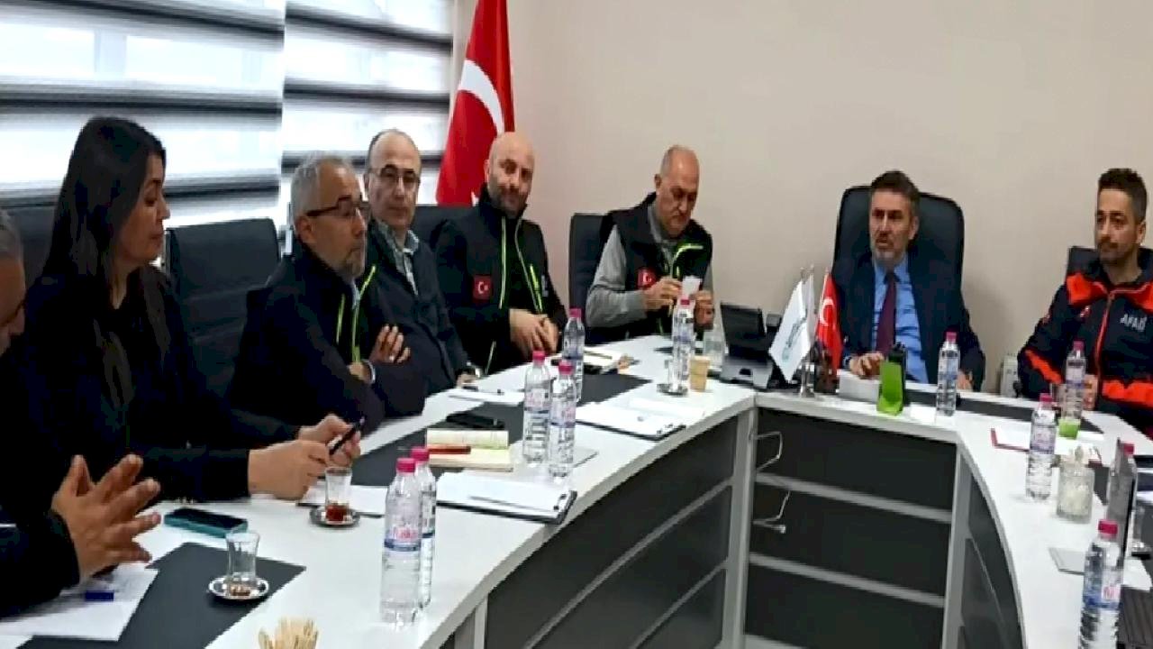 Kocaeli Büyükşehir personelini eğitimlerle güçlendiriyor