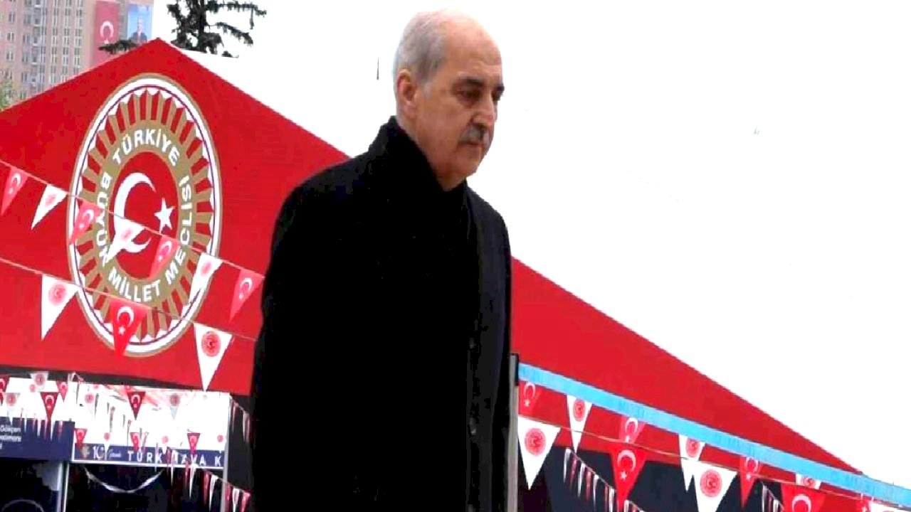 Kurtulmuş, 23 Nisan için Anıta Çelenk Bıraktı