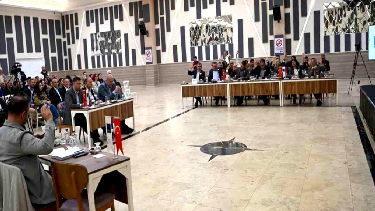 Kuşadası Belediyesi 2025 Yılı Faaliyet Raporu kabul edildi