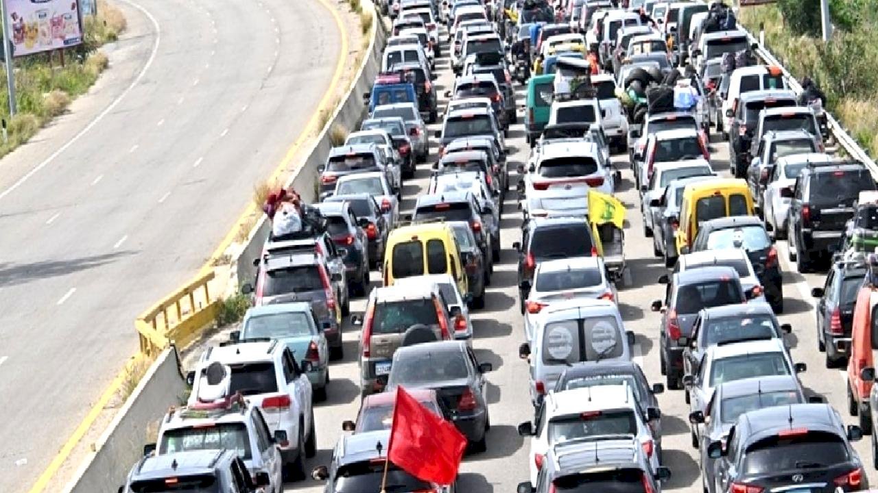 Lübnan'da ateşkes: İsrail saldırılarında yerinden edilenler evlerine dönmeye başladı