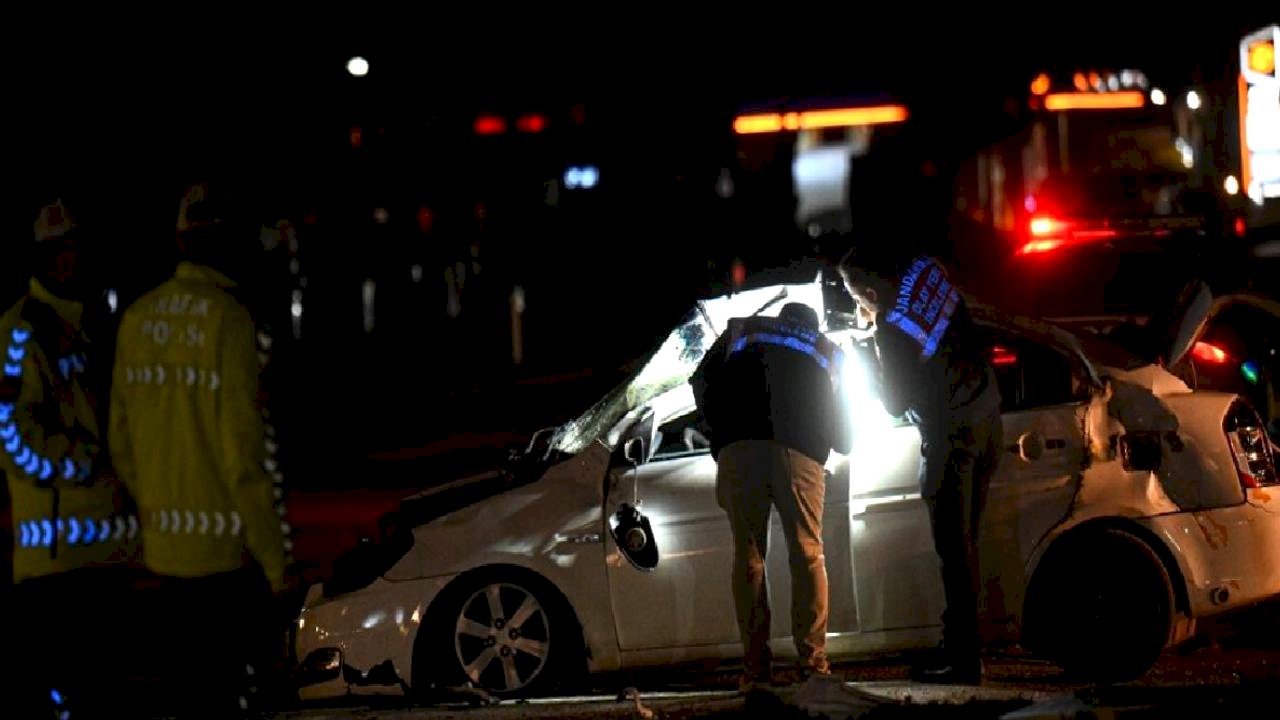 Mamak'ta Trafik Kazası: Tır Sürücüsü Hayatını Kaybetti