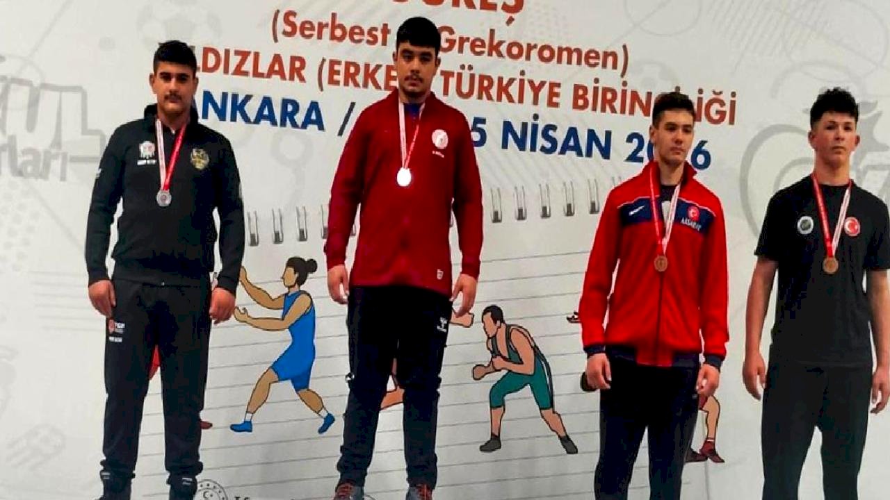 Manavgatlı güreşçi Umut Altay Türkiye ikincisi oldu