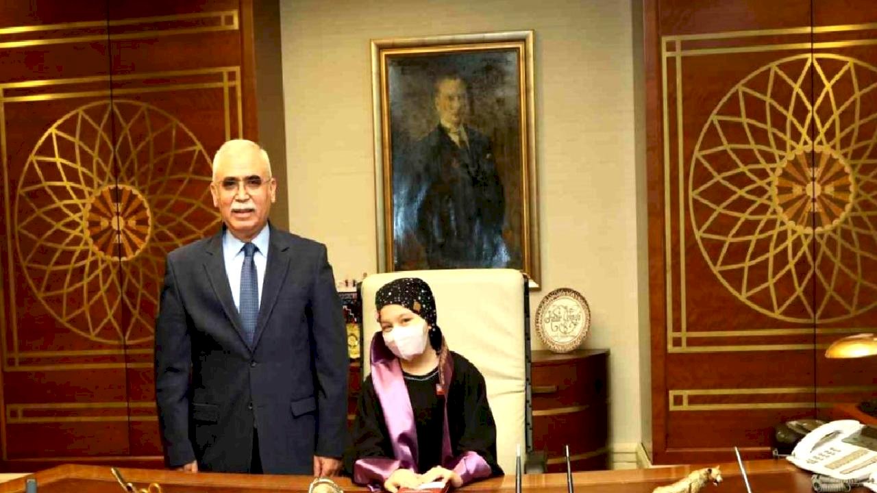 Özkaya, Çocuk Bayramı'nda LÖSEV Çocuklarını Ağırladı