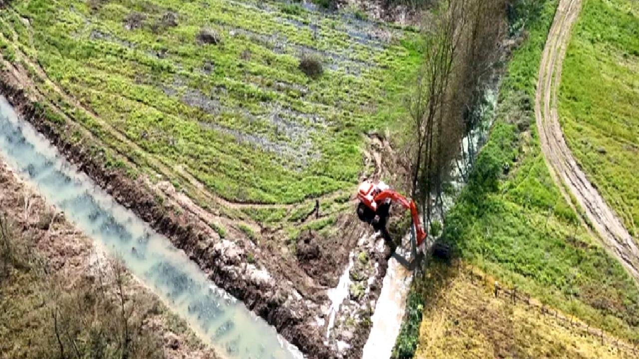 Sakarya Büyükşehir’den tarıma can suyu... Sakarya çiftçinin yüzü gülüyor