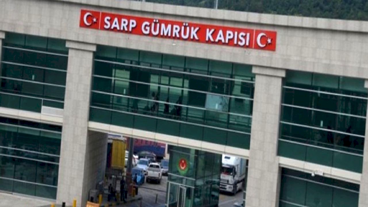 Sarp Sınır Kapısı'ndan yılın ilk çeyreğinde 1 milyona yakın yolcu geçti