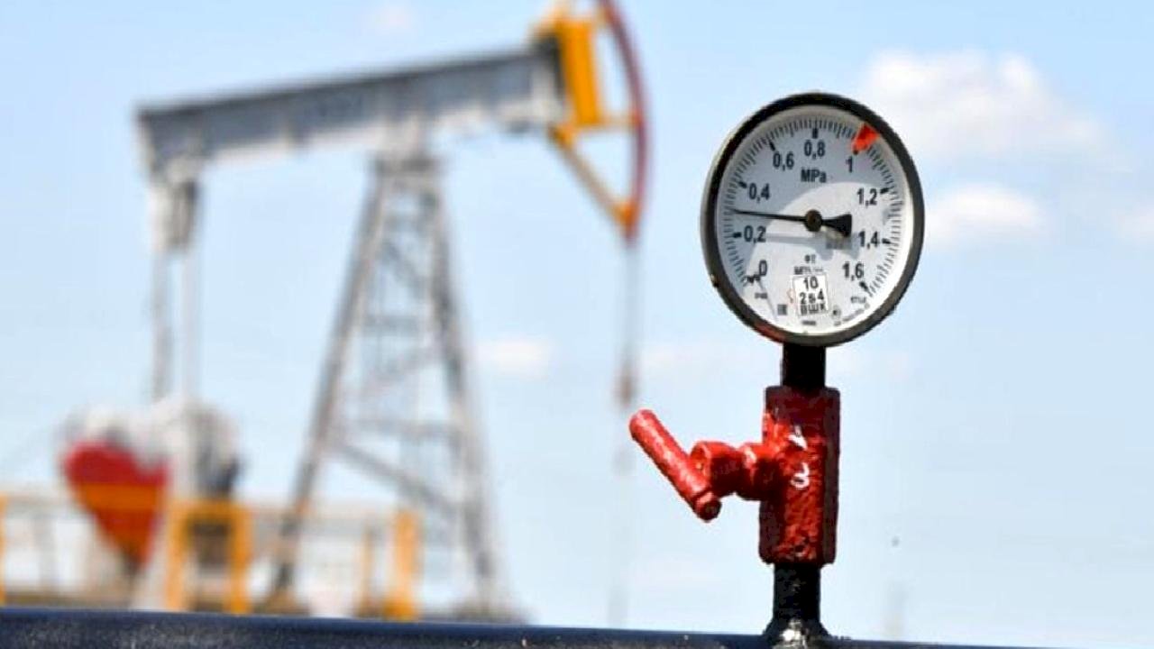 Savaş şartları dengeleri sarstı: Ham petrol fiyatı 4 yılın ardından ilk kez Brent'i geçti