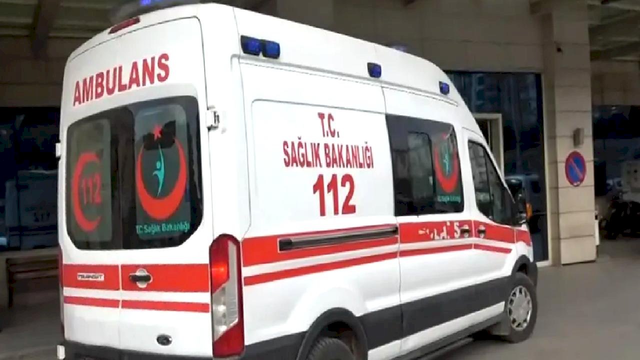 Siirt'te ağaç budarken kazara kolunu kesen kişi öldü