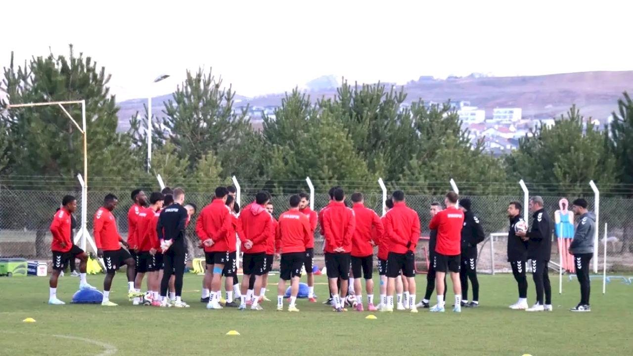 Sivasspor Play-Off Hattına Girmek İstiyor