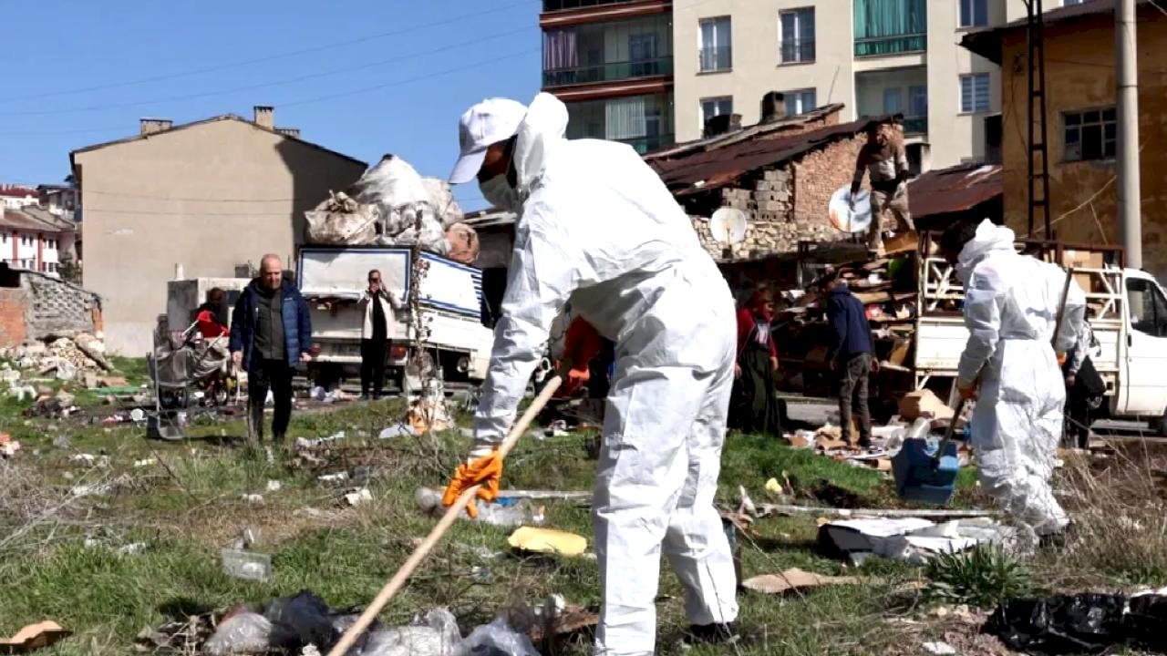 Sivas’ta izinsiz atık alanlarına müdahale