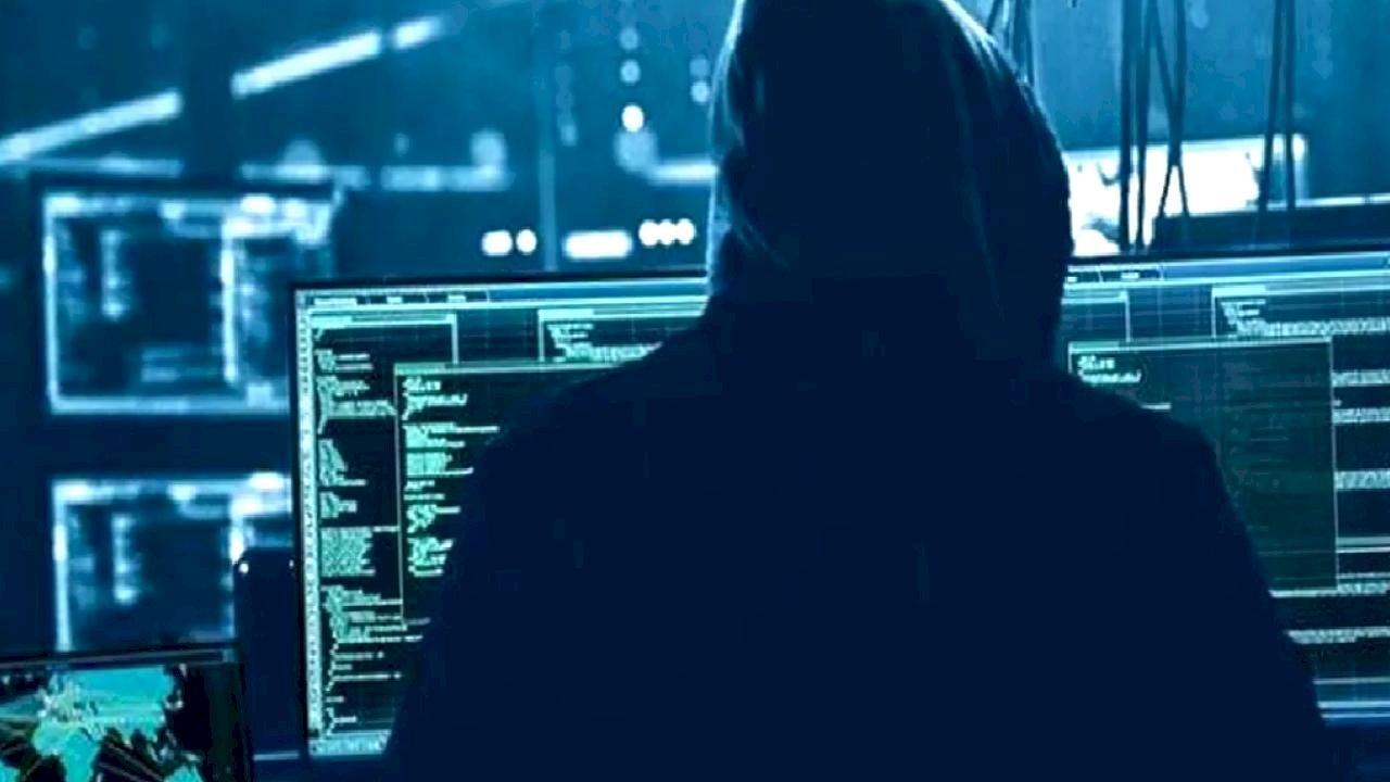 Sivas'ta 'okullara saldırı' iddiası paylaşan öğrenciye gözaltı!