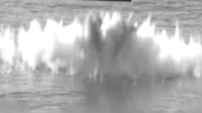 ABD, Pasifik Okyanusu'nda bir gemiyi vurdu