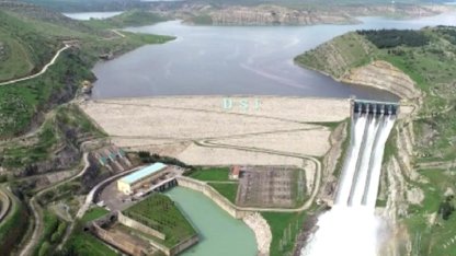 Batman Barajı'nda kontrollü su tahliyesi başladı