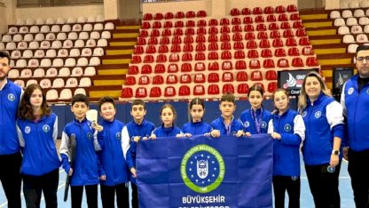 Bursa Büyükşehir Belediyespor Amasya’da madalyaları topladı