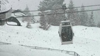 Bursa’nın zirvesinde lapa lapa kar