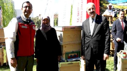 Çanakkale'de Arıcılara Kovan Desteği