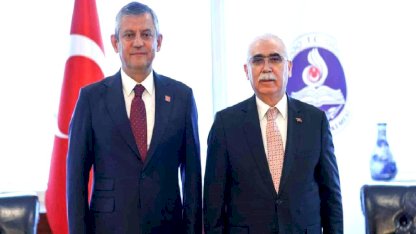 CHP Genel Başkanı Özel: "Anayasa Mahkemesi, Türkiye'de herkesin, her türlü tartışmadan uzak tutması gereken bir mahkeme"